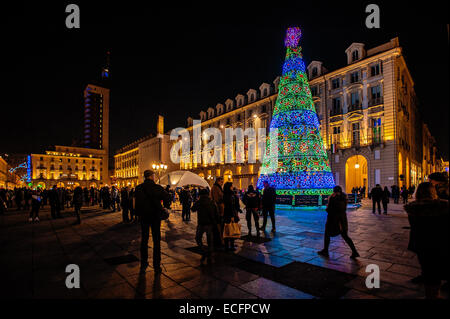 Piazza Castello in Turin, Italien. 13. Dezember 2014. Weihnachtsbaum in Piazza Castello Credit: wirklich Easy Star/Alamy Live News Stockfoto