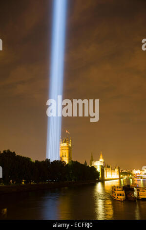 Spektren Kunstinstallation am Victoria Tower Gardens. 4. August bis 11. August 2014 Stockfoto