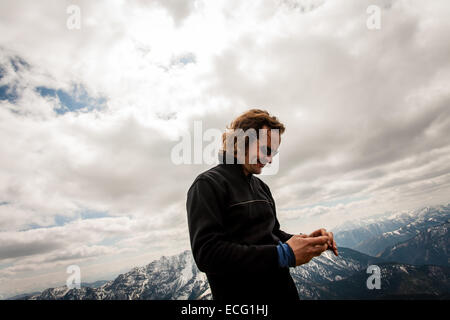 Wandern in den Bayerischen Alpen. Wandern ist beliebt bei den deutschen Sprachraum und heißt Wandern - Wandern. Stockfoto