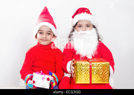 indische Kinder Weihnachtsgeschenk Festival Stockfoto