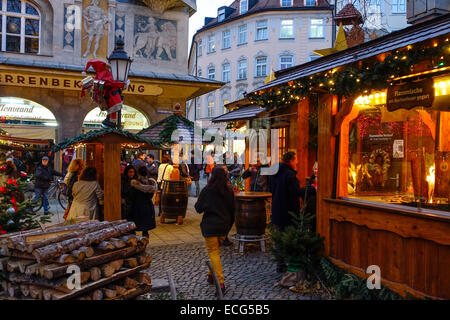 Weihnachtsmarkt in München, Bayern, Deutschland Stockfoto