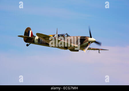 Vickers Supermarine Spitfire Mk Vb J-HC BM597 G-MKVB während des Fluges am Flughafen Lydd Stockfoto