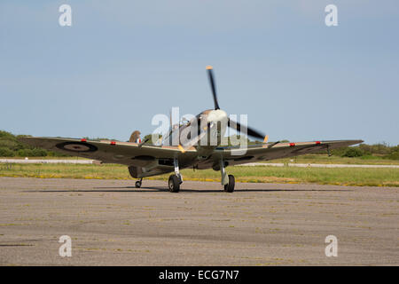 Vickers Supermarine Spitfire Mk Vb J-HC BM597 G-MKVB nach der Landung am Flughafen Lydd Rollen Stockfoto