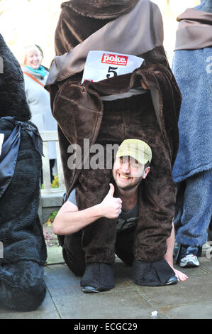 Greenwich, London, UK. 14. Dezember 2014. Das jährliche Pantomime Pferderennen findet in Greenwich zum fünften Mal. Bildnachweis: Matthew Chattle/Alamy Live-Nachrichten Stockfoto