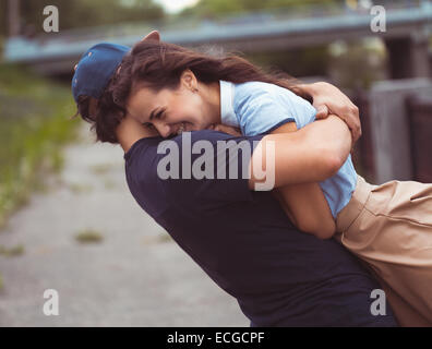 Attraktives junges Paar in der Liebe - Glück-Konzept Stockfoto