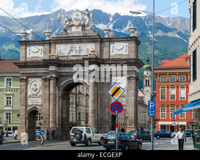 Triumphbogen Maria Theresien Strasse Innsbruck Österreich Stockfoto