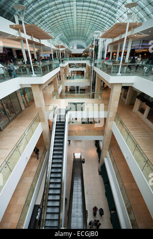 Eine Innenansicht des Core Shopping Centers in Calgary Alberta Kanada Stockfoto