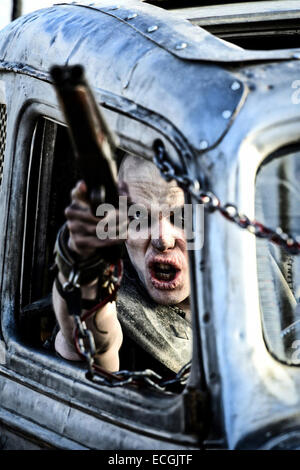 Mad Max: Fury Road ist ein kommenden Post-apokalyptischen Action-Film, Regie, produziert und Co-geschrieben von George Miller und der vierte Film der Millers Mad Max-Reihe. Der erste Film des Franchise in 30 Jahren bietet Fury Road Schauspieler Tom Hardy als Mad Max. Der Film wird voraussichtlich am 15. Mai 2015 veröffentlicht werden. Stockfoto