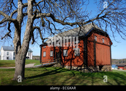 18. Jahrhundert Falu rot Öl gemalten Lagerhaus in Forsbacka Herrenhaus Immobilien. Stockfoto