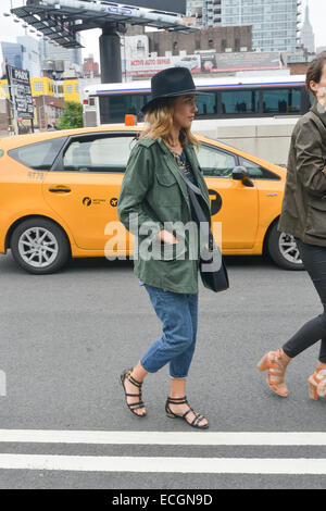 Jessica Alba im Javitz Center in New York mit: Jessica Alba wo: Manhattan, New York, Vereinigte Staaten, wann: 11. Juni 2014 Stockfoto