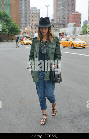 Jessica Alba im Javitz Center in New York mit: Jessica Alba wo: Manhattan, New York, Vereinigte Staaten, wann: 11. Juni 2014 Stockfoto