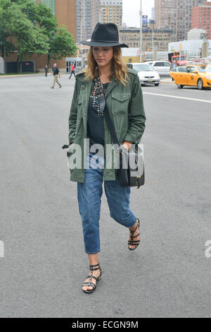 Jessica Alba im Javitz Center in New York mit: Jessica Alba wo: Manhattan, New York, Vereinigte Staaten, wann: 11. Juni 2014 Stockfoto