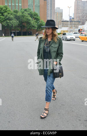 Jessica Alba im Javitz Center in New York mit: Jessica Alba wo: Manhattan, New York, Vereinigte Staaten, wann: 11. Juni 2014 Stockfoto