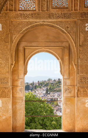 Granada Spanien, EL Albayzin, die arabischen Viertel und Barrio Sacromonte. Blick aus einem Fenster des Palastes Generalife in der Alhambra Stockfoto