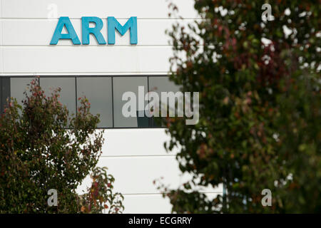 Ein Bürogebäude von Halbleiter- und Software-Hersteller ARM Holdings besetzt. Stockfoto