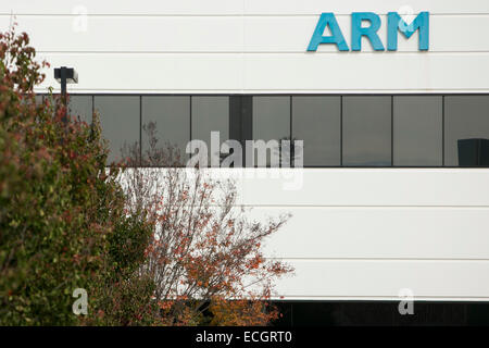 Ein Bürogebäude von Halbleiter- und Software-Hersteller ARM Holdings besetzt. Stockfoto