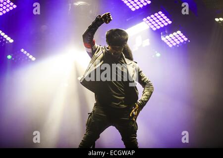 Tampa, Florida, USA. 14. Dezember 2014. Usher führt am 14. Dezember 2014 in Amalie Arena in Tampa, Florida-Credit: Brad Moore/ZUMA Wire/ZUMAPRESS.com/Alamy Live News Stockfoto