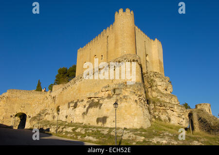 Marques de Villena Burg, jetzt Parador Nacional, ein Staat laufen Hotel, Alarcón, Cuenca Provinz, Region Kastilien-La Mancha, Spanien, Europa Stockfoto