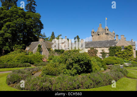 Cawdor Castle in der Nähe von Inverness, Inverness-Shire, Northern Highlands, Schottland, Vereinigtes Königreich, Europa Stockfoto