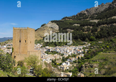 Yedra Burg in Cazorla Dorf, Sierra de Cazorla Segura y Las Villas Naturpark, Provinz, Jaen, Andalusien, Spanien, Europa Stockfoto