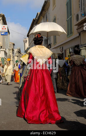 Arlésiennes, Fete du Kostüm, Arles, Bouches du Rhone, Provence, Frankreich, Europa Stockfoto