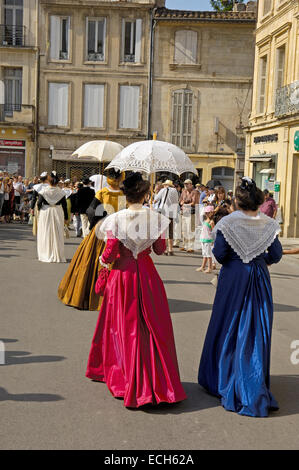 Arlésiennes, Fete du Kostüm, Arles, Bouches du Rhone, Provence, Frankreich, Europa Stockfoto