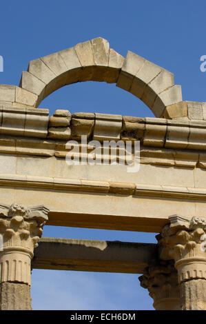 Ruinen der Diana Tempel in der alten römischen Stadt Emerita Augusta, Merida, Badajoz Provinz, Ruta de La Plata, Spanien, Europa Stockfoto