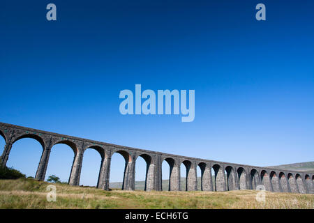 Ribblehead-Viadukt, Ribblehead, North Yorkshire, England, Vereinigtes Königreich Stockfoto