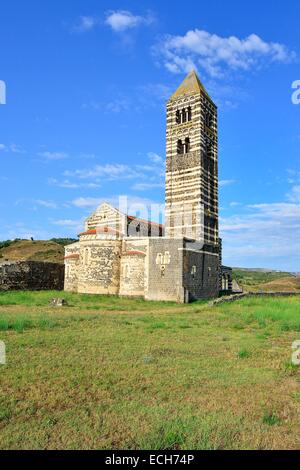 Basilica di Saccargia, Santissima Trinità di Saccargia, Abteikirche der zerstörten Kamaldulenser-Kloster in der Nähe von sardischen Stockfoto