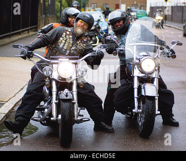 Mitglieder von Chelsea & Fulham Schwein etwa auf den die Gruppe Fahrt-Out am Remembrance Day Sonntag machen. Stockfoto