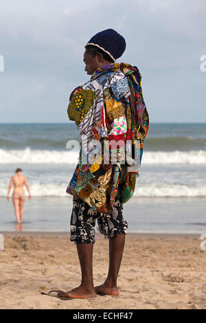 Verkäufer auf Points Strand, Accra, Ghana, Afrika Stockfoto