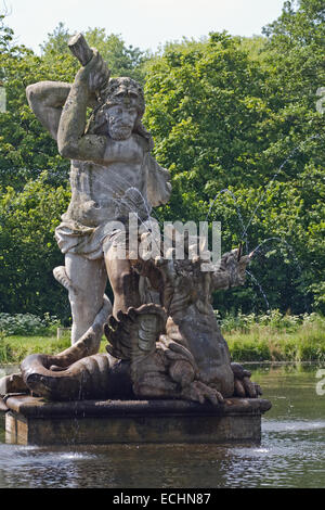 Europa, Deutschland, Schleswig Holstein, Schleswig, Schloss Gottorf, Neuwerk-Garten, Statue des Herkules Stockfoto