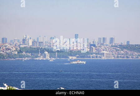 Bosporus in Istanbul, Türkei. Blick vom Gulhane Park Stockfoto