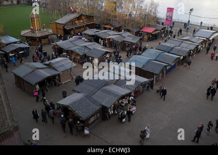 Luftaufnahme der Weihnachtsmarkt am Tate Modern Gallery in London, Großbritannien Stockfoto