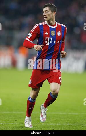 München, Deutschland. 10. Dezember 2014. Robert Lewandowski (Bayern) Fußball: UEFA Champions League-Gruppe E Spiel zwischen FC Bayern München 3-0 PFC CSKA Moskva in der Alianz Arena in München, Deutschland. © Mutsu Kawamori/AFLO/Alamy Live-Nachrichten Stockfoto