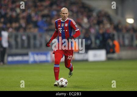 München, Deutschland. 10. Dezember 2014. Arjen Robben (Bayern) Fußball: UEFA Champions League-Gruppe E Spiel zwischen FC Bayern München 3-0 PFC CSKA Moskva in der Alianz Arena in München, Deutschland. © Mutsu Kawamori/AFLO/Alamy Live-Nachrichten Stockfoto