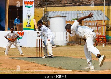 Indien, Chhattisgarh, Jagdalpur, cricket-Spiel Stockfoto