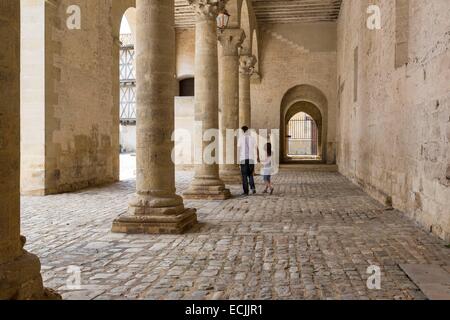 Frankreich, Gironde, La Reole, im Inneren des alten Rathauses Reole oder alten Getreidespeicher aus dem 12. Jahrhundert Stockfoto