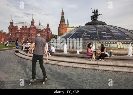 Russland, Moskau, Straßenszene in der Manege-Platz Stockfoto