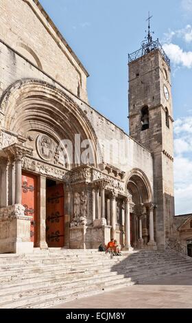 Frankreich, Gard, Saint-Gilles, 12.-13. Jahrhundert Abtei, Weltkulturerbe von der UNESCO unter der Straße nach St. Jacques de Compostela in Frankreich, Provence Romanik, zentrales portal Stockfoto