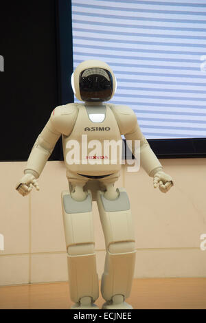 Der Roboter Asimo erklingt in einem Meet &amp; greet Sitzung bei Honda HQ, Tokio, Japan. Stockfoto