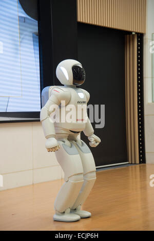 Der Roboter Asimo erklingt in einem Meet &amp; greet Sitzung bei Honda HQ, Tokio, Japan. Stockfoto