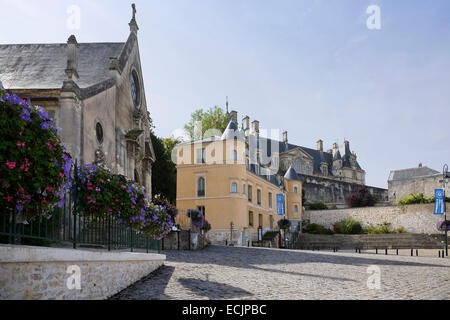 Frankreich, Val d ' Oise, Ecouen, legen de l Eglise, St. Acceul Kirche, Manoir des Tourelles, Ecouen Burg Stockfoto