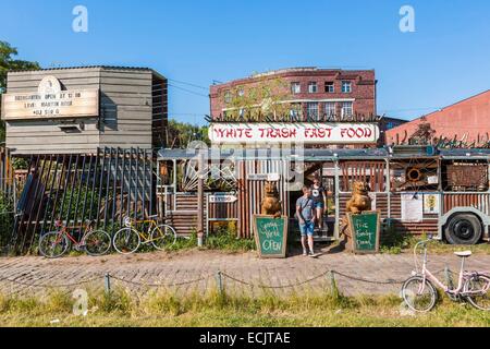 Deutschland, Berlin, Ost-Berliner Stadtteil Kreuzberg, White Trash Fast Food-Restaurant befindet sich am Flutgraben Stockfoto