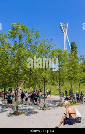 Deutschland, Berlin, Ost-Berlin, Bezirk Prenzlauner-Berg, der Mauerpark am Sonntag Stockfoto