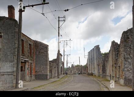 Frankreich, Haute-Vienne, Oradour Sur Glane, die Dorf-Ruinen zerstört während des zweiten Weltkriegs 10. Juni 1944, wichtigsten Straßenansicht Stockfoto