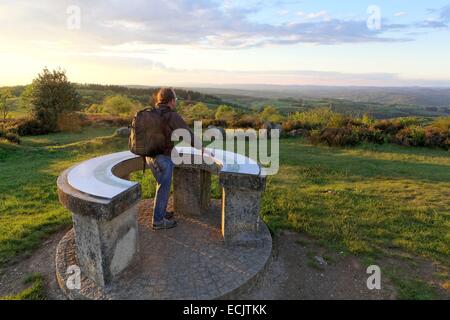 Frankreich, Haute-Vienne, dem Mont Gargan (Mount Gargan) Panorama aus der Orientierung-Tabelle auf dem Gipfel Stockfoto