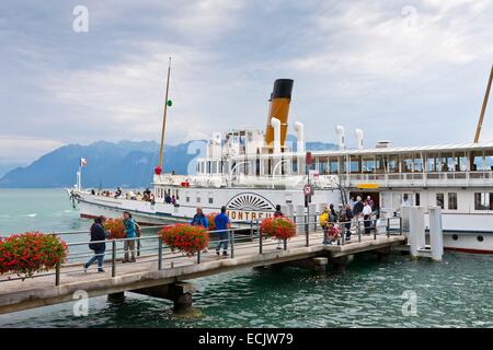 Schweiz, Kanton Waadt, der Dampfer Montreux am Genfer See Stockfoto