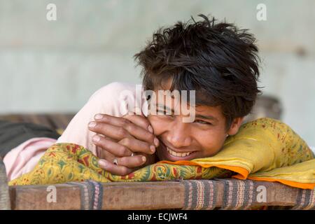 Indien, Bundesstaat Rajasthan, Dorf, Ramathra Fort, Kind Stockfoto