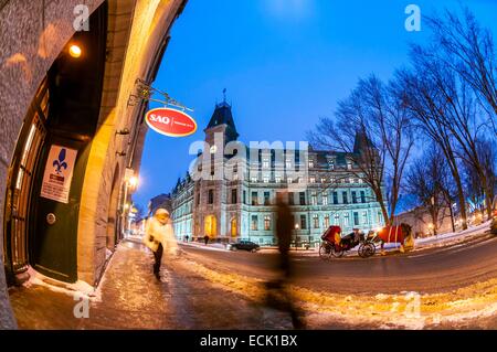 Kanada, Québec, Québec, Place d ' Armes nach unten der Fontenac Blick auf das Schloss in Saint-Louis-Straße im Viertel Seite im alten Stadtzentrum von der UNESCO als Welterbe gelistet Stockfoto